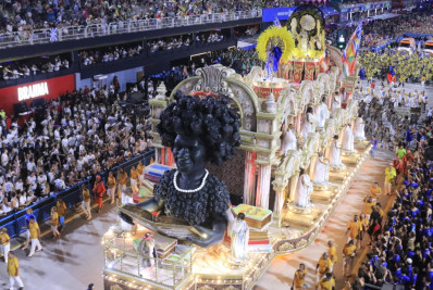 Veja fotos do desfile da Unidos da Tijuca que homenageou Carolina de Jesus