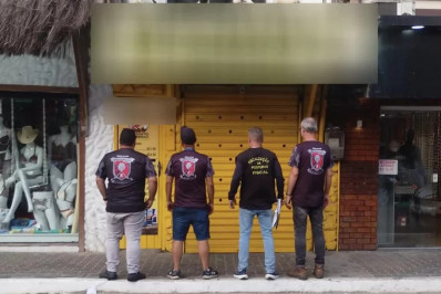 Fiscalização apreende materiais e suspende atividades comerciais de estabelecimento em Arraial do Cabo