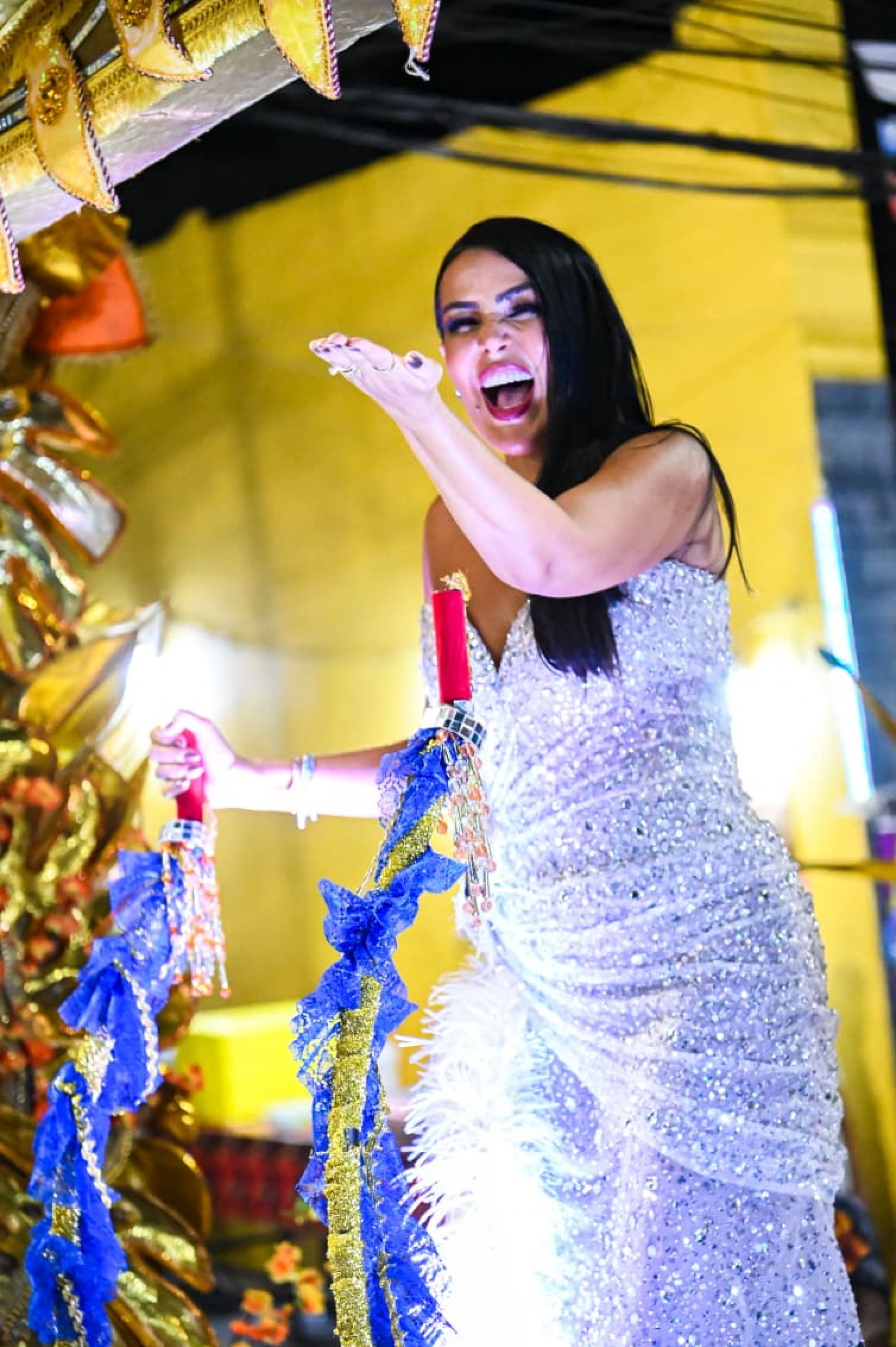 Homenagem a Gardênia Cavalcanti vira narrativa de origem e superação, com leitura clara do enredo do início ao fim