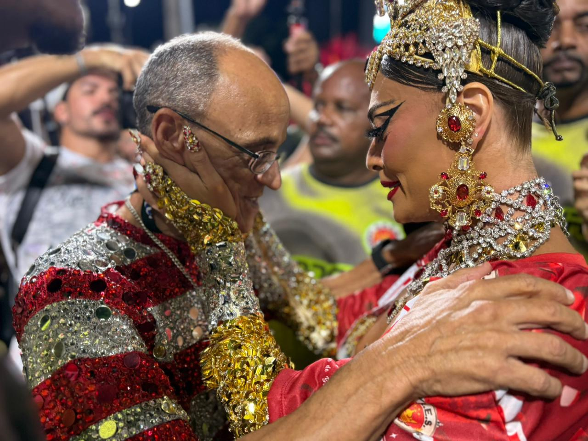 Juliana Paes e Mestre Ciça - Foto: Manuella Viégas / Agência O Dia