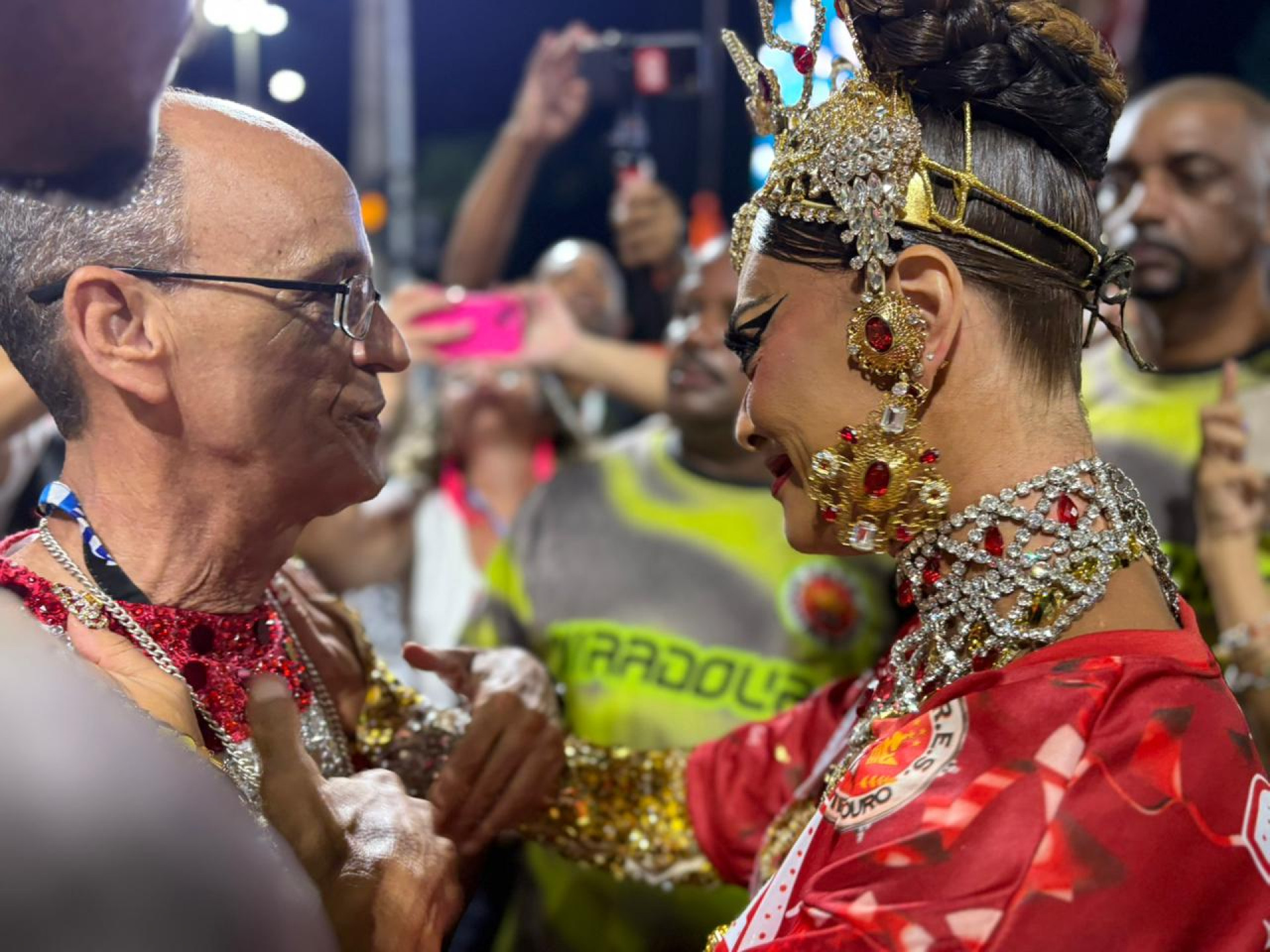 Juliana Paes e Mestre Ciça - Foto: Manuella Viégas / Agência O Dia