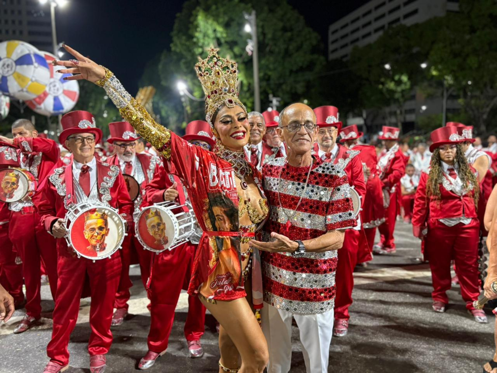 Juliana Paes e Mestre Ciça - Foto: Manuella Viégas / Agência O Dia