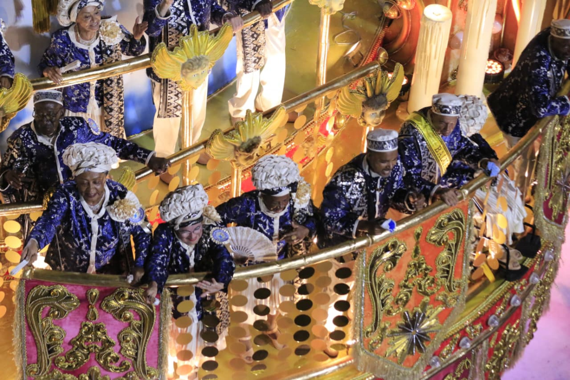 Beija-Flor recebeu gritos de