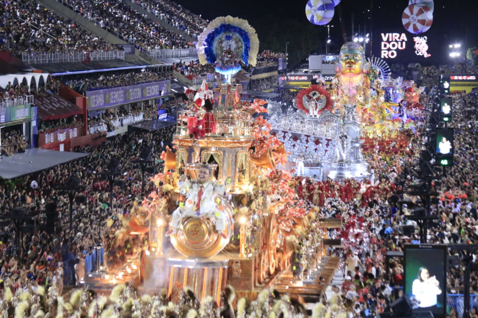 Viradouro fez desfile emocionante na Sapucaí - Carlos Elias/Agência O Dia