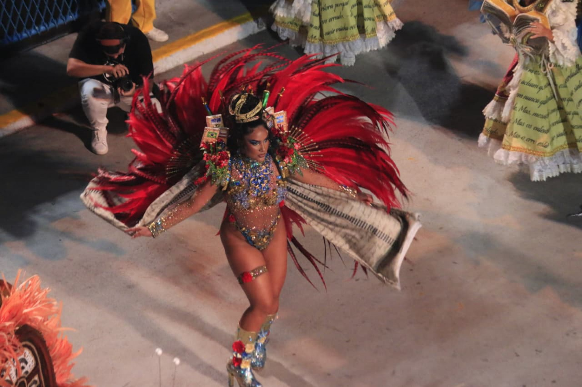 Escritora brasileira e uma das maiores vozes negras da literatura foi homenageada pela Tijuca - Carlos Elias/Agência O Dia