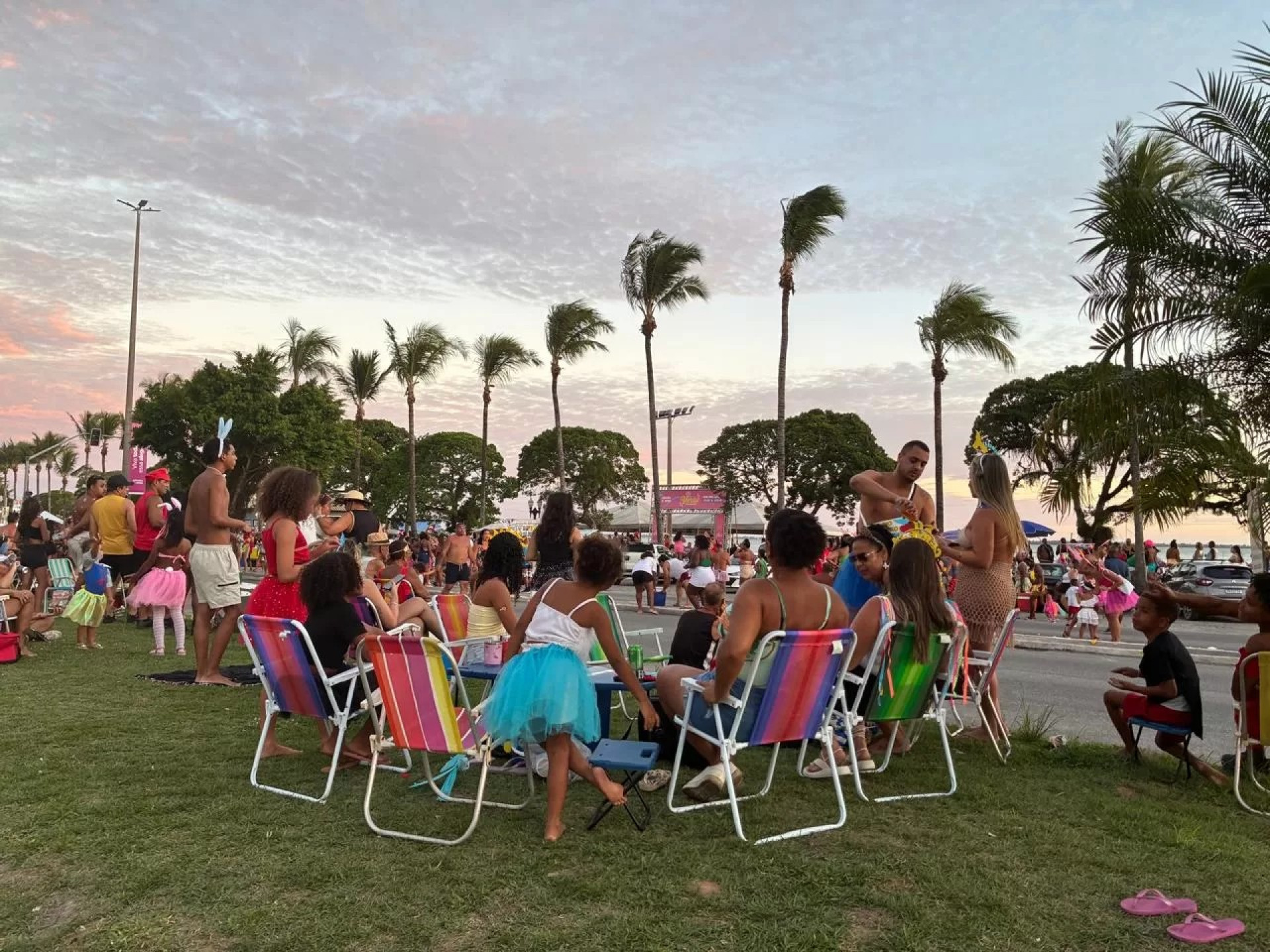 Bloco das Piranhas arrasta 150 mil foliões  - Ascom