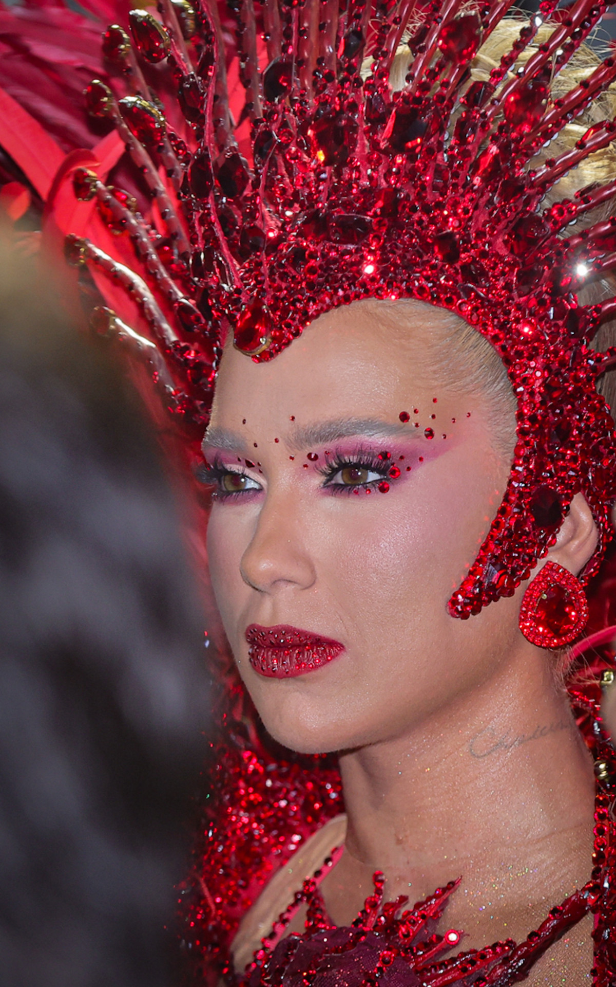 Virginia Fonseca antes de desfile na Marquês de Sapucaí