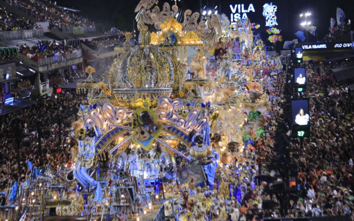 Desfile do Grupo Especial Carnaval 2026 - Desfile da G.R.E.S Unidos de Vila Isabel, na Avenida Marquês de Sapucaí, no Centro do Rio de Janeiro, nesta terça-feira (17).