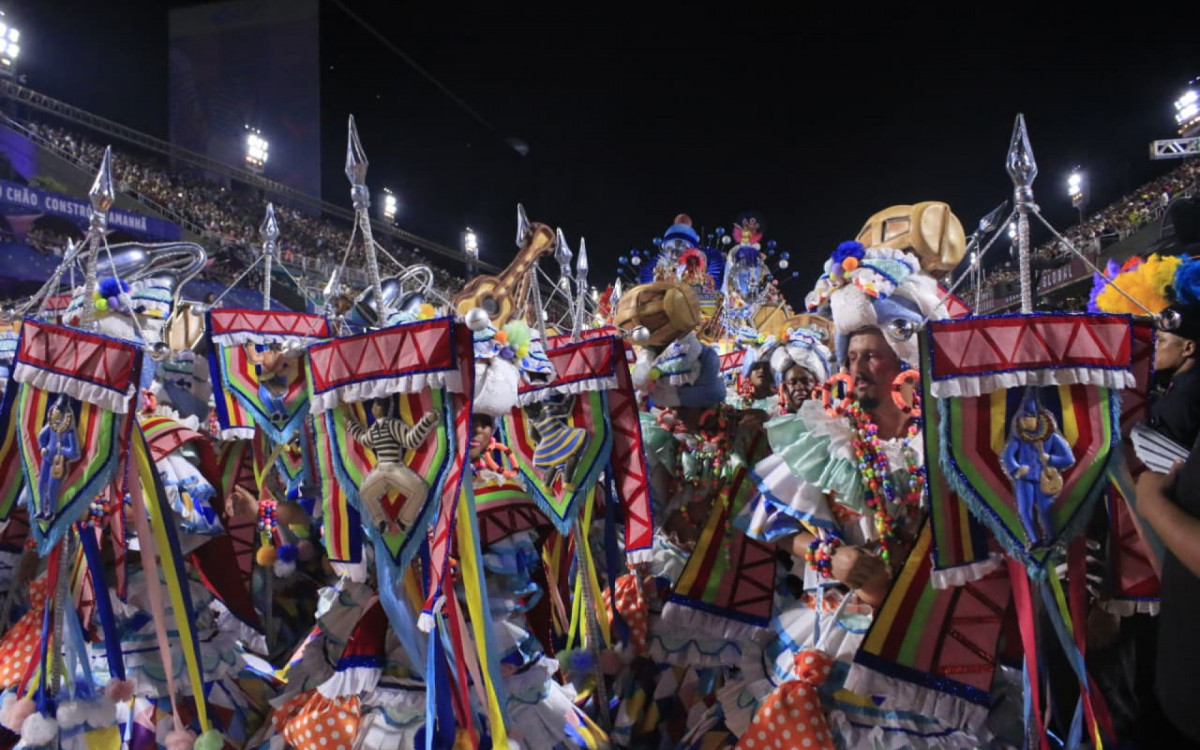 Unidos de Vila Isabel fez desfile grandioso na Sapucaí