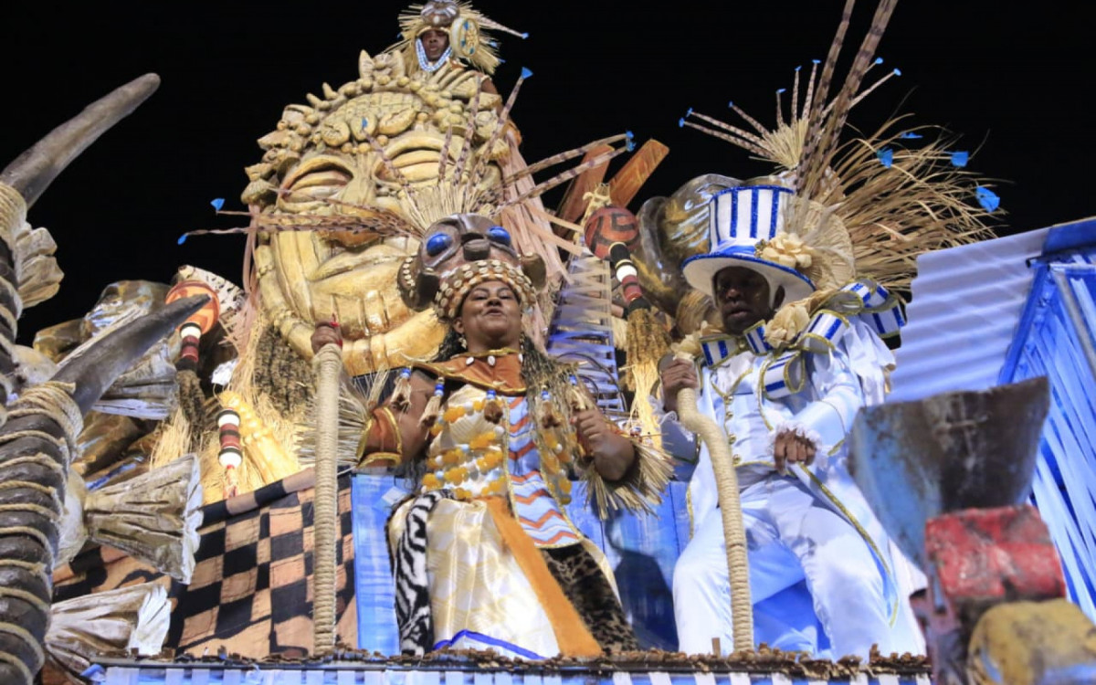  Vila Isabel sacudiu a Sapucaí 