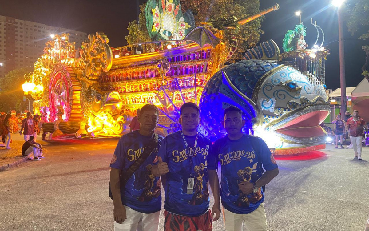 Na foto, da esquerda para direita: Silvio Pontes, 52 anos; Silas Seixas, 34; e Eli Pereira Natividade, 43. Todos do Caprichoso de Parintins