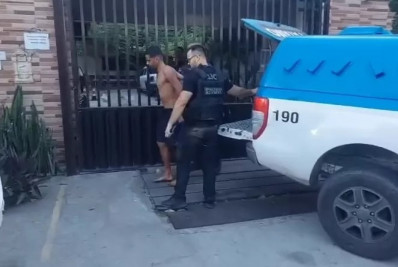 Homem é preso em flagrante e drogas são apreendidas em ação conjunta das polícias em Arraial do Cabo