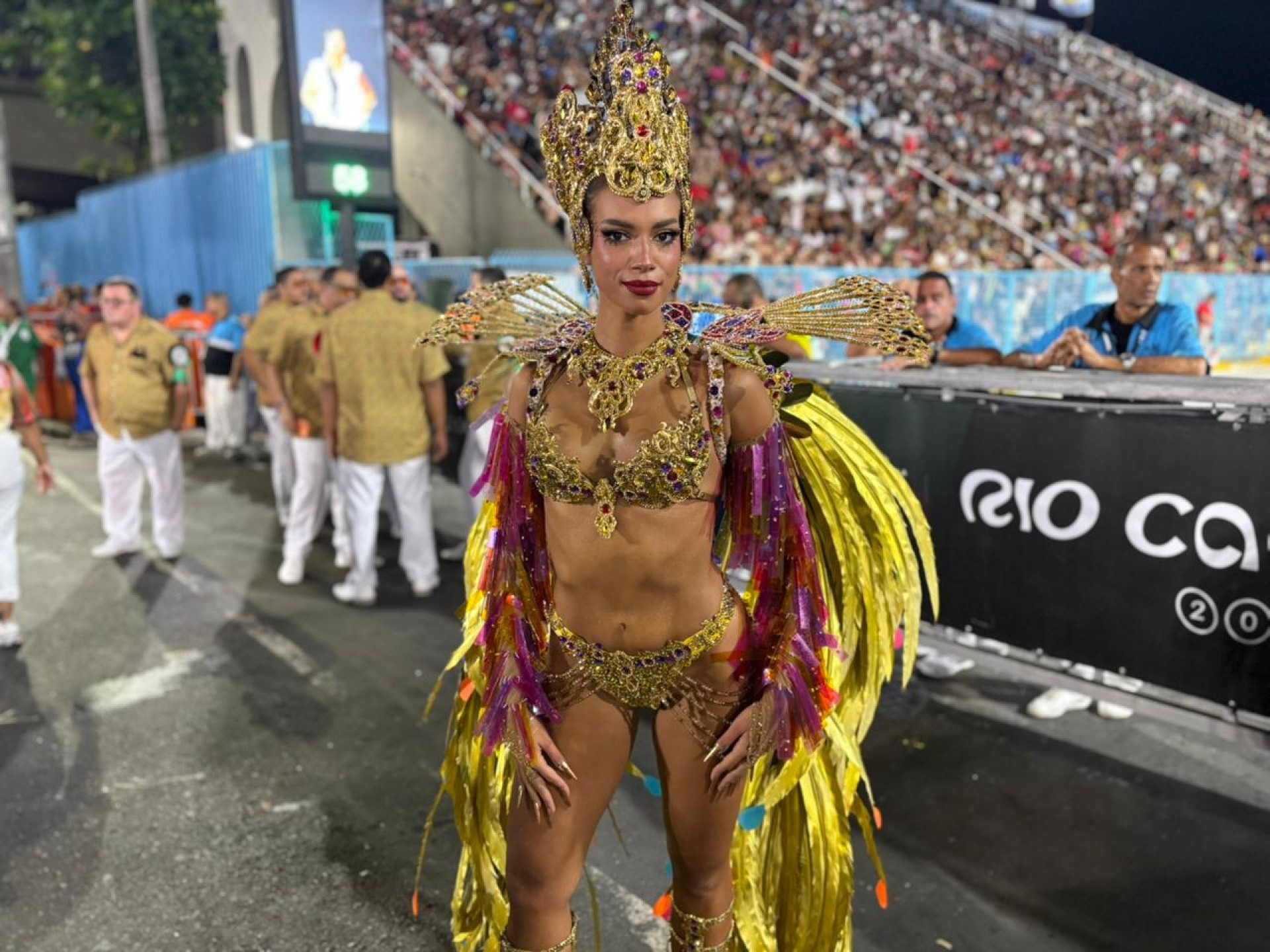 Ex-BBB, Alane Dias também desfila pela Grande Rio - Manuella Viegas / Agência O Dia