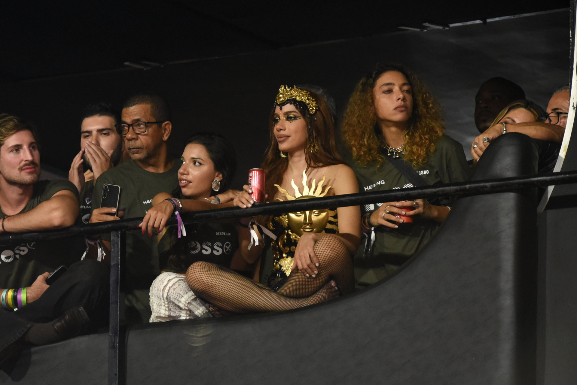 Anitta assiste último dia de desfiles na Sapucaí em camarote - Adriano Ishibashi / Brazil News