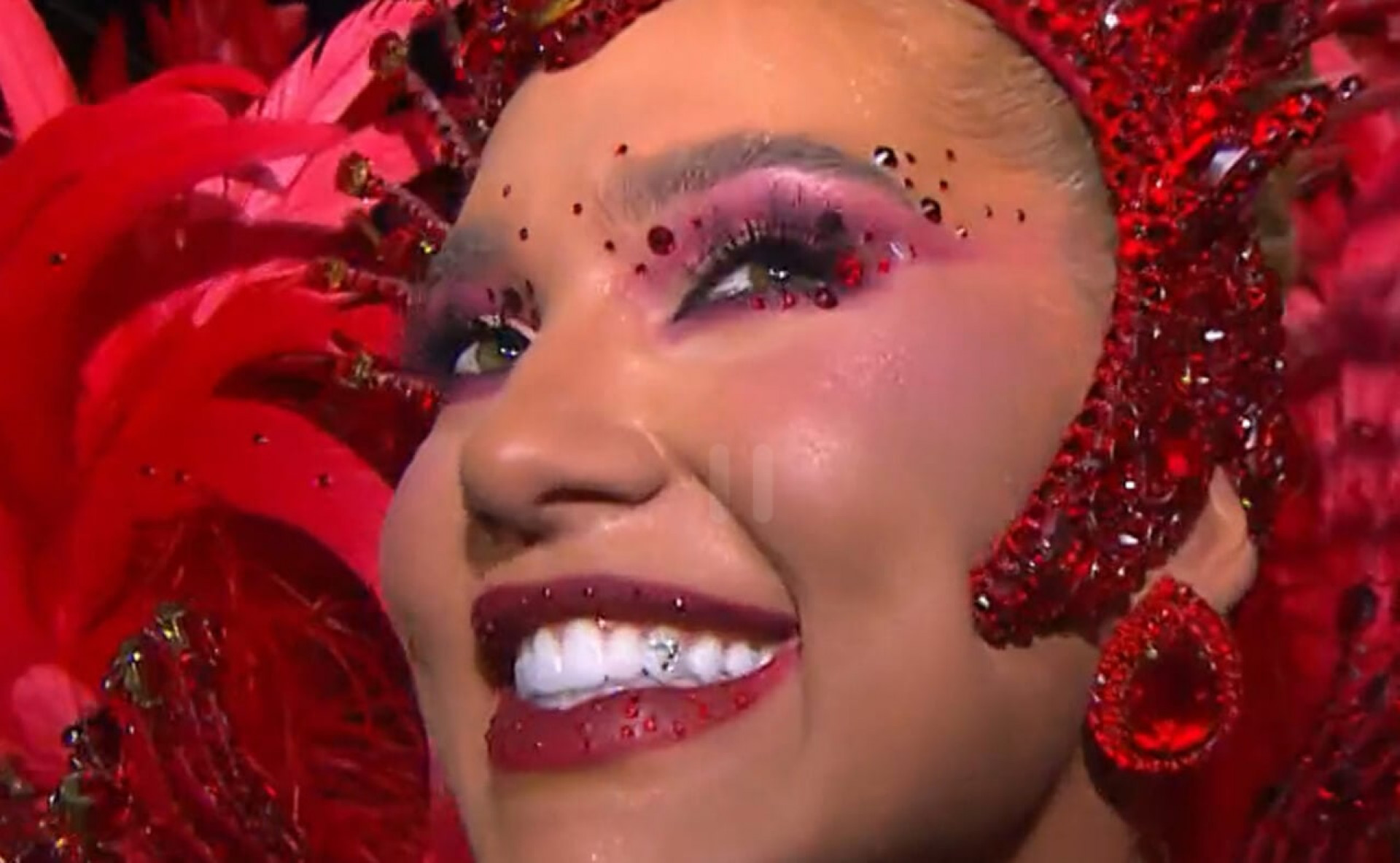 Estreia de Virginia no Carnaval: tumultos, perrengues e nova homenagem a Vini Jr