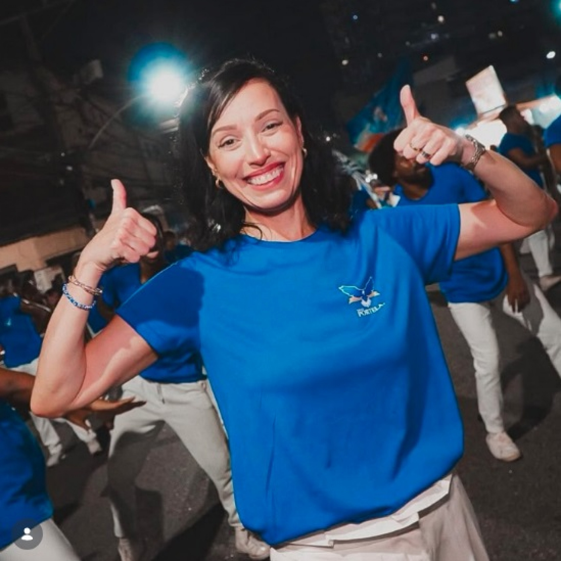 Claudia Mota comunica saída da Portela