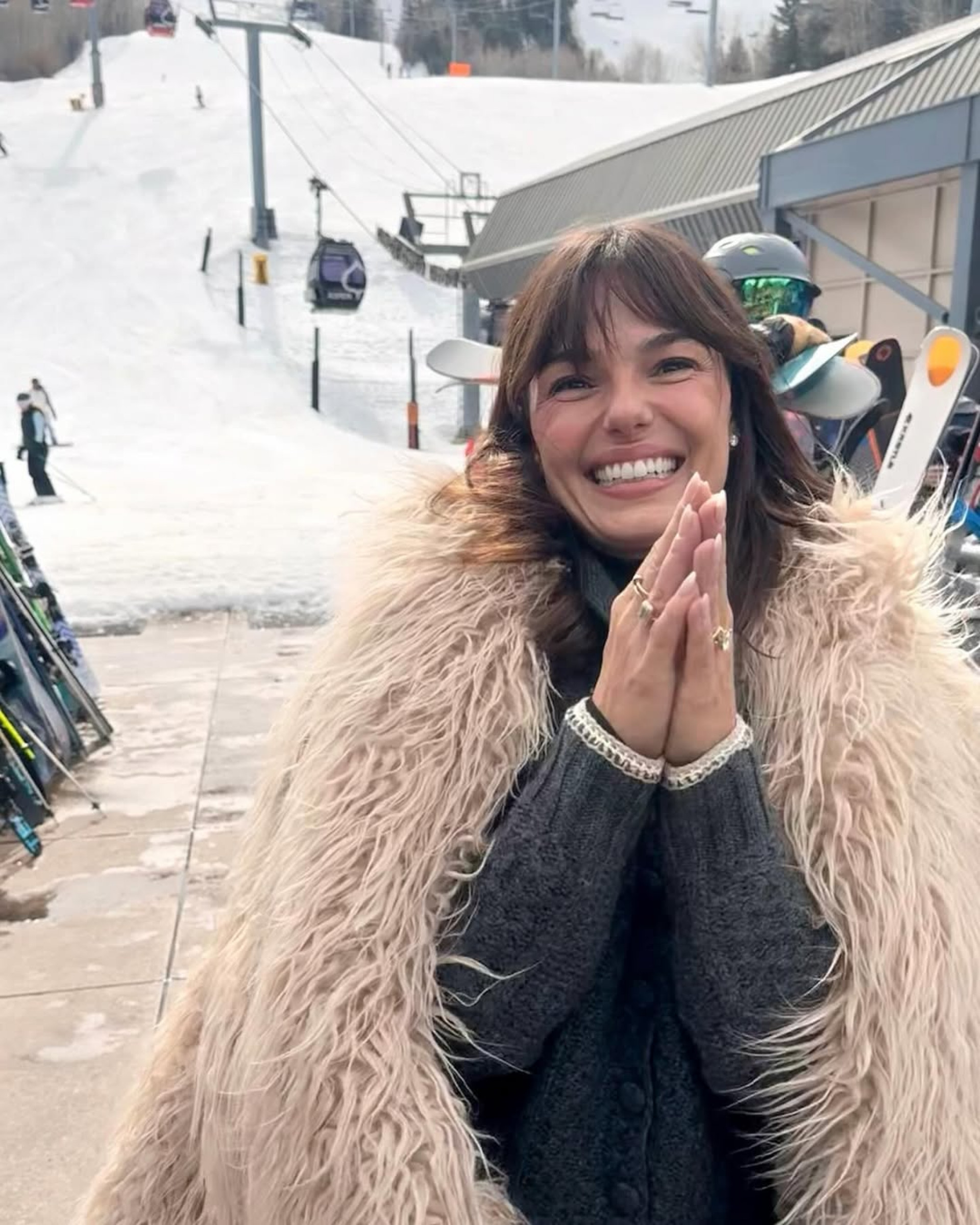 Isis Valverde comemora aniversário em montanhas nos Estados Unidos - Reprodução / Instagram