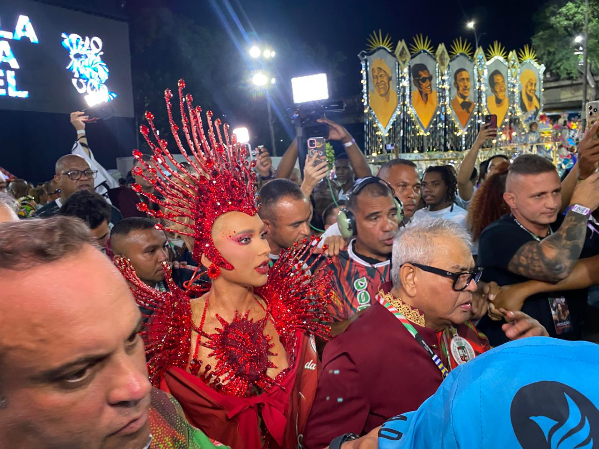 ¡Virginia Fonseca Desata el Caos en la Samba!