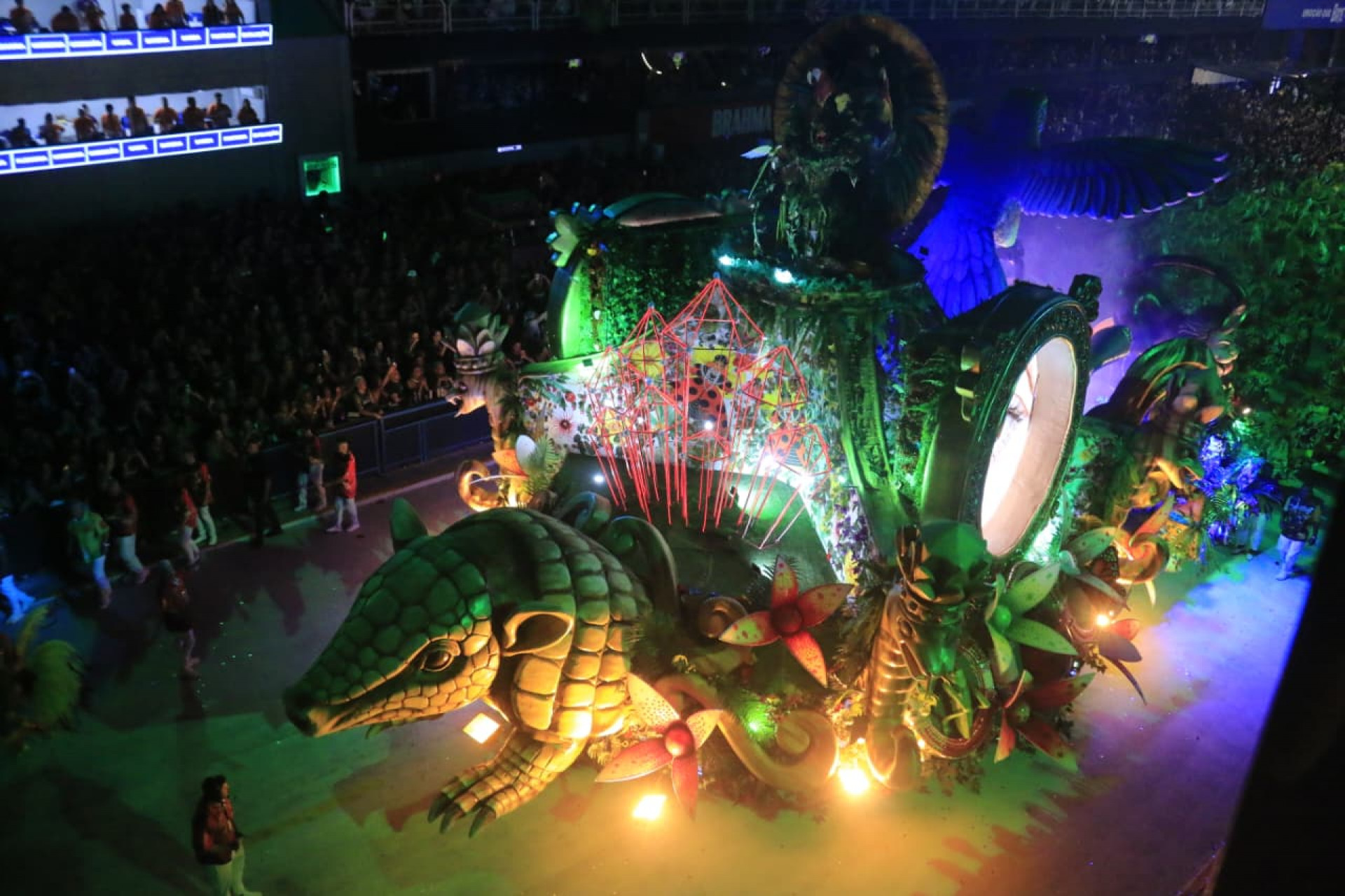 Salgueiro trouxe para a Sapucaí uma homenagem à ícone do Carnaval, Rosa Magalhães - Carlos Elias/Agência O Dia