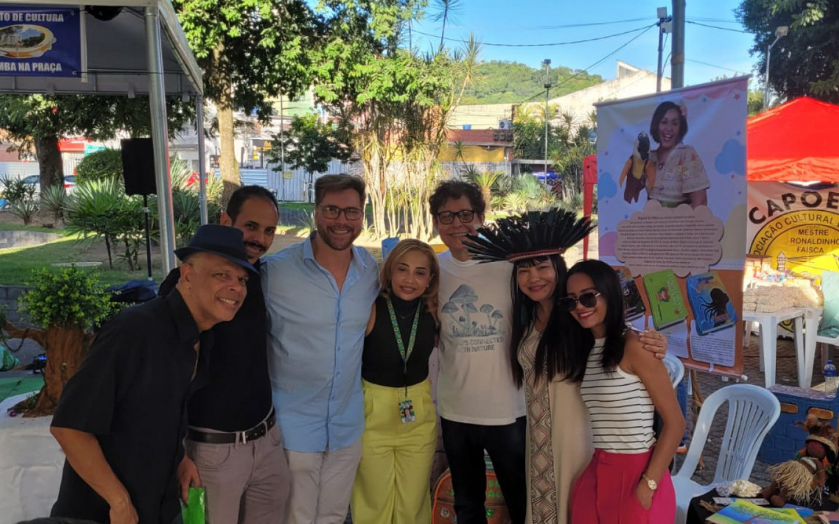 Espaço Literário Samba na Praça movimenta Magé