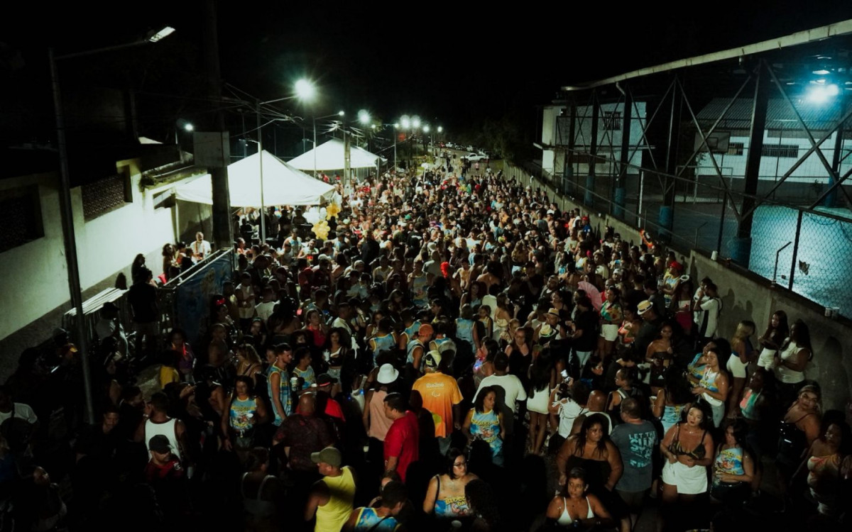 Bloco da Cambalhota re&uacute;ne cerca de 10 mil foli&otilde;es em Mag&eacute; - Diego Carter/Divulga&ccedil;&atilde;o