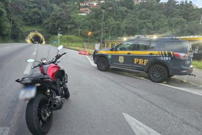 Moto adulterada é apreendida pela PRF no Quitandinha