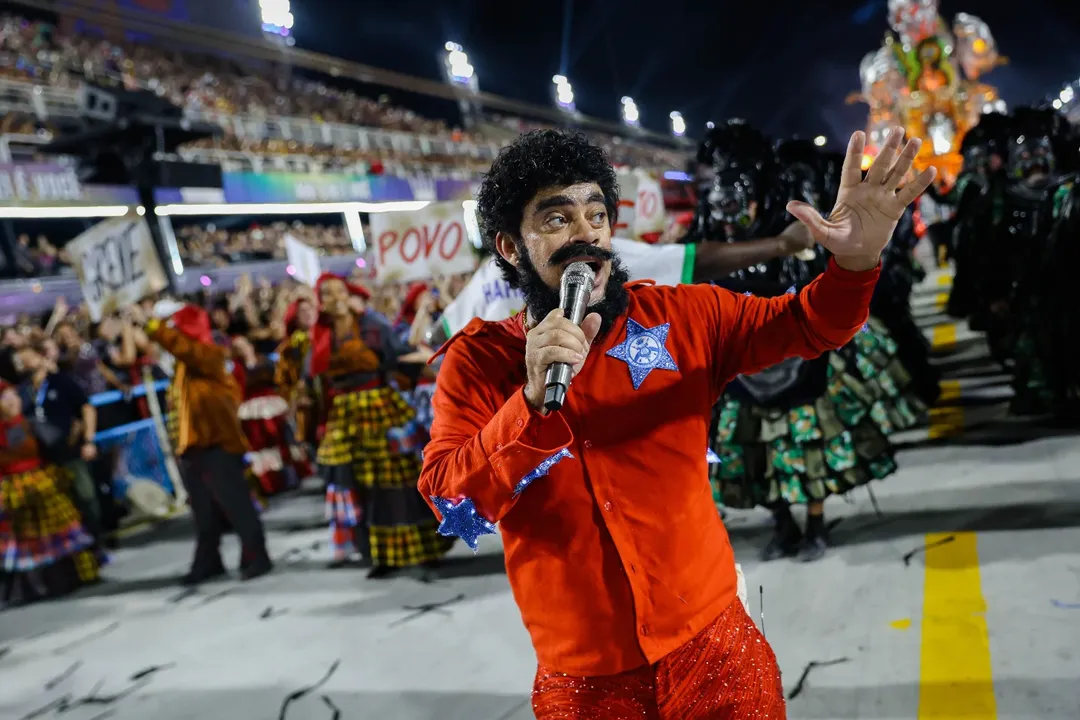 Acadêmicos de Niterói renova com intérprete Emerson Dias