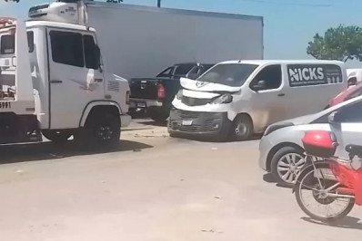 Motorista passa mal e provoca colisão na RJ-106, em Iguaba Grande