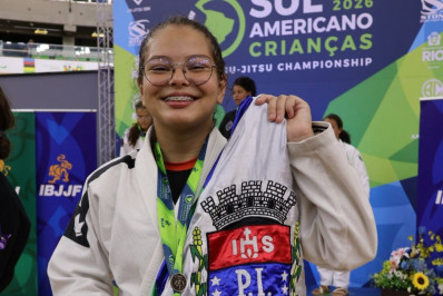 Maria Clara ‘Pitbull’ conquista bronze no Sul-Americano Kids de Jiu-Jitsu