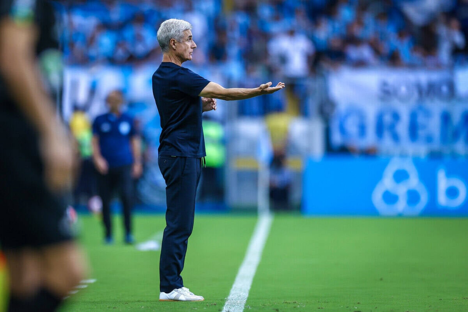 Gr&ecirc;mio: Pav&oacute;n deve herdar vaga de Tet&ecirc; contra o Juventude