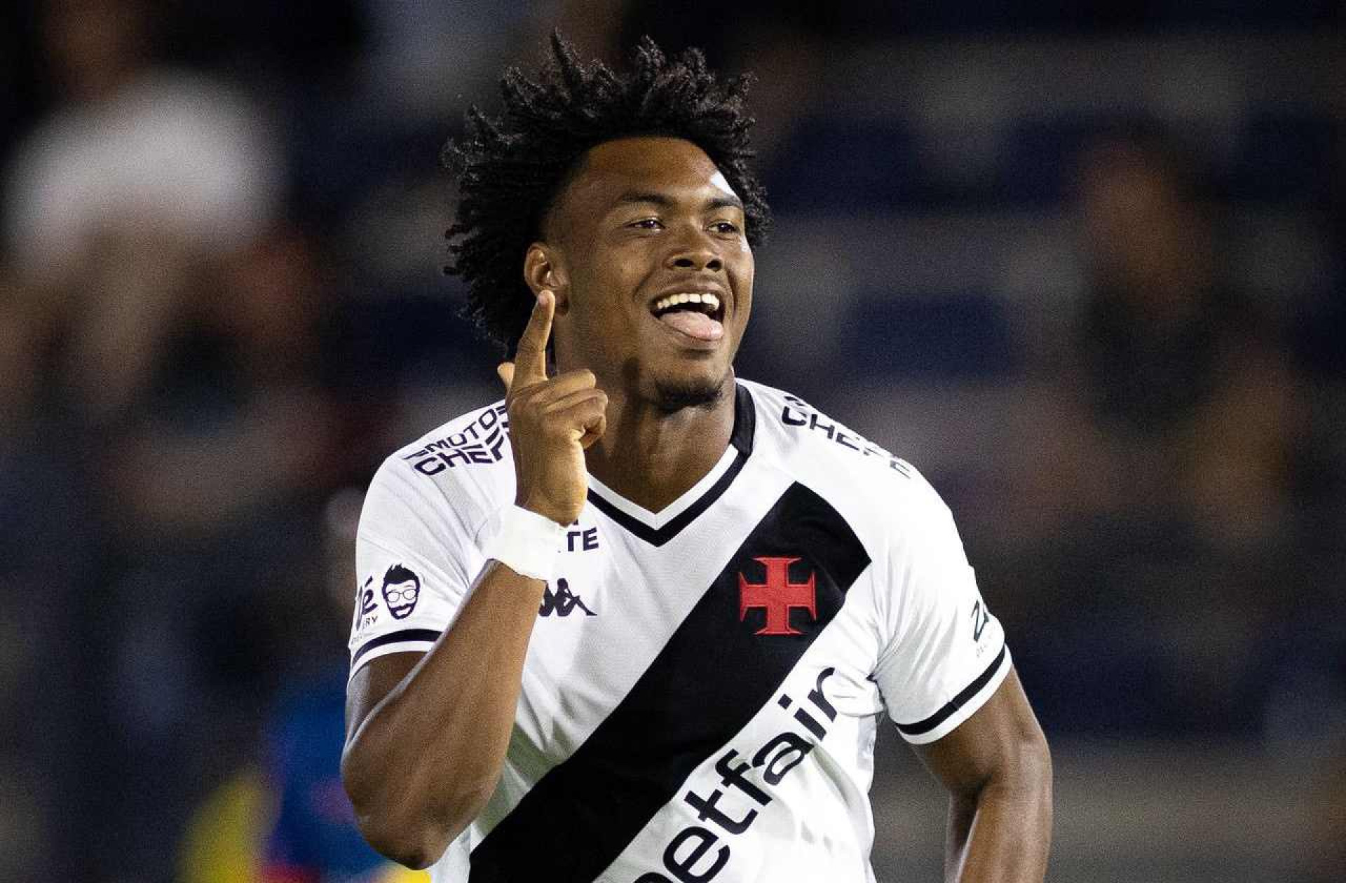 Vasco encaminha empr&eacute;stimo do meia Guilherme Estrella para o CRB