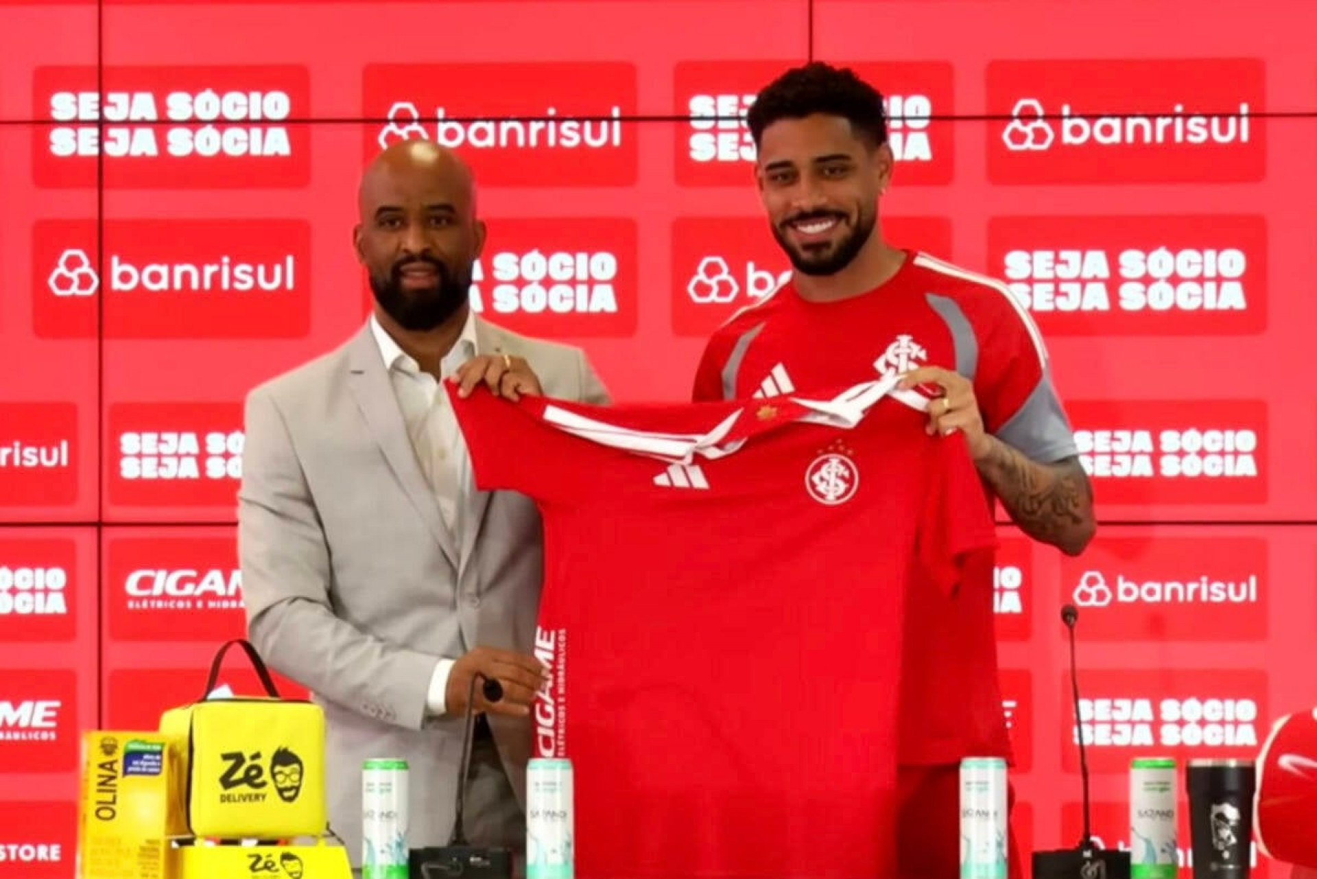 Matheus Bahia &eacute; apresentado no Internacional e diz: “Um sonho estar aqui”