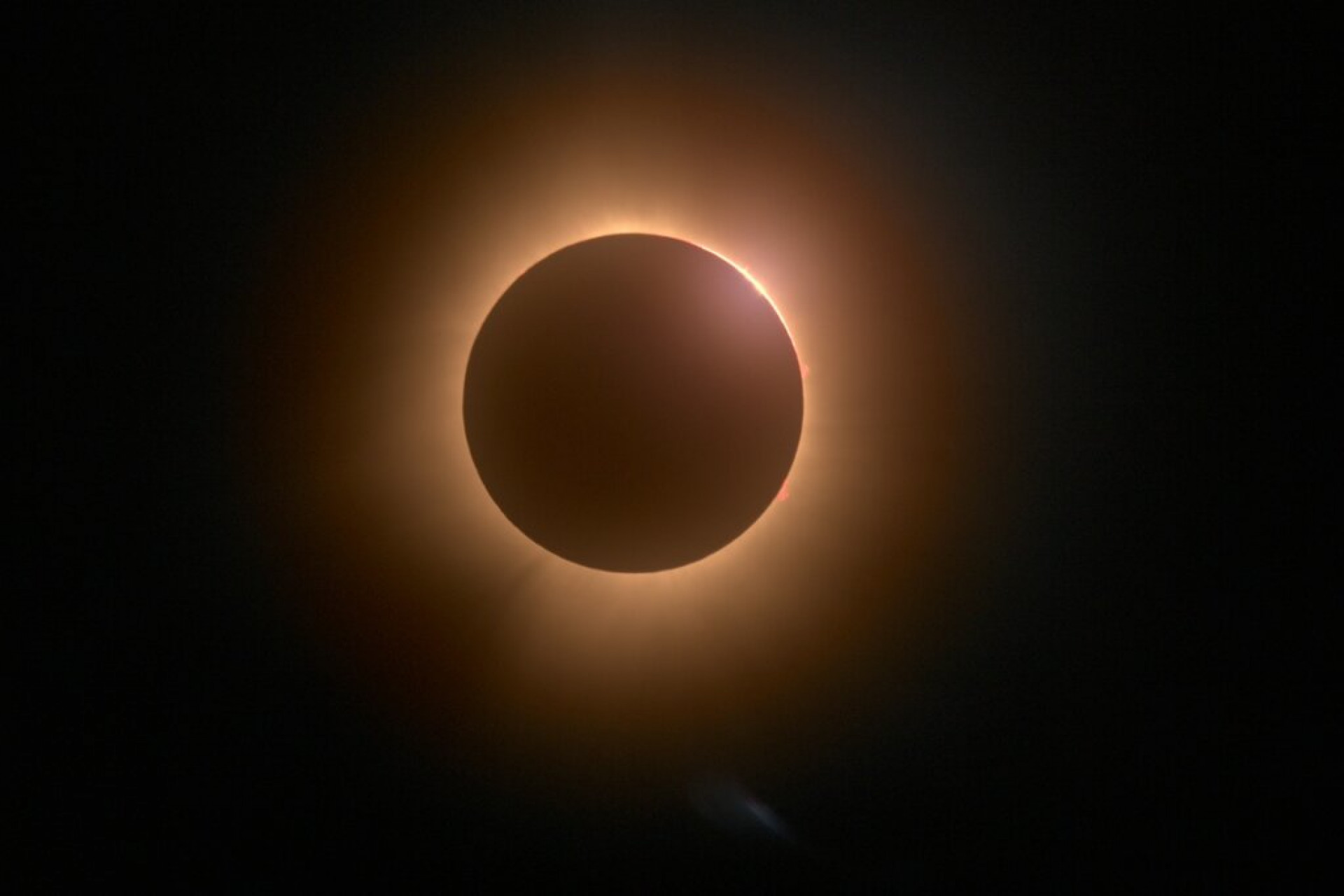 Eclipse Solar de Fevereiro 2026: tudo sobre o Anel de Fogo do fim do mundo