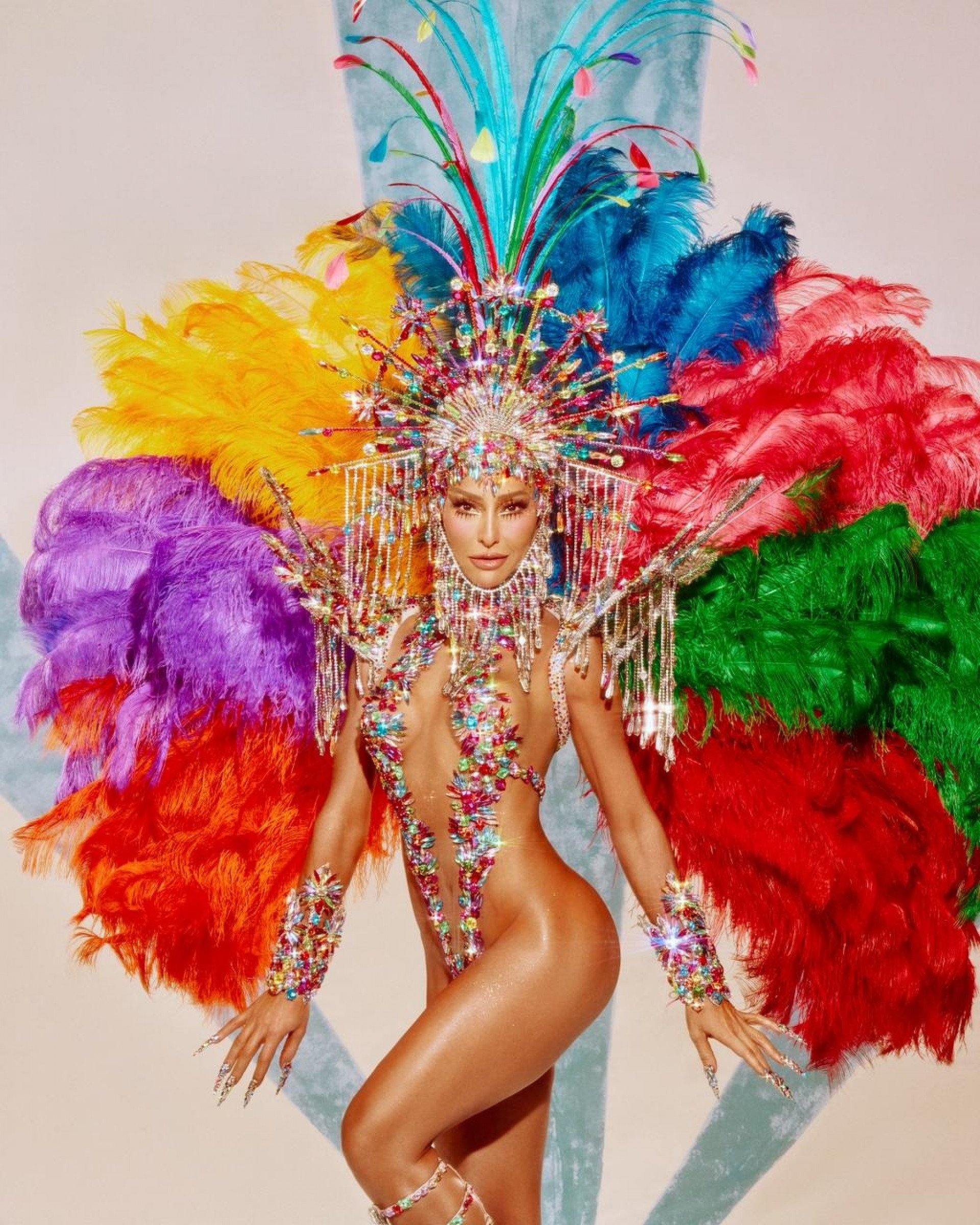 Sabrina Sato é rainha de bateria da Vila Isabel - Gabriela Schmidt / Divulgação