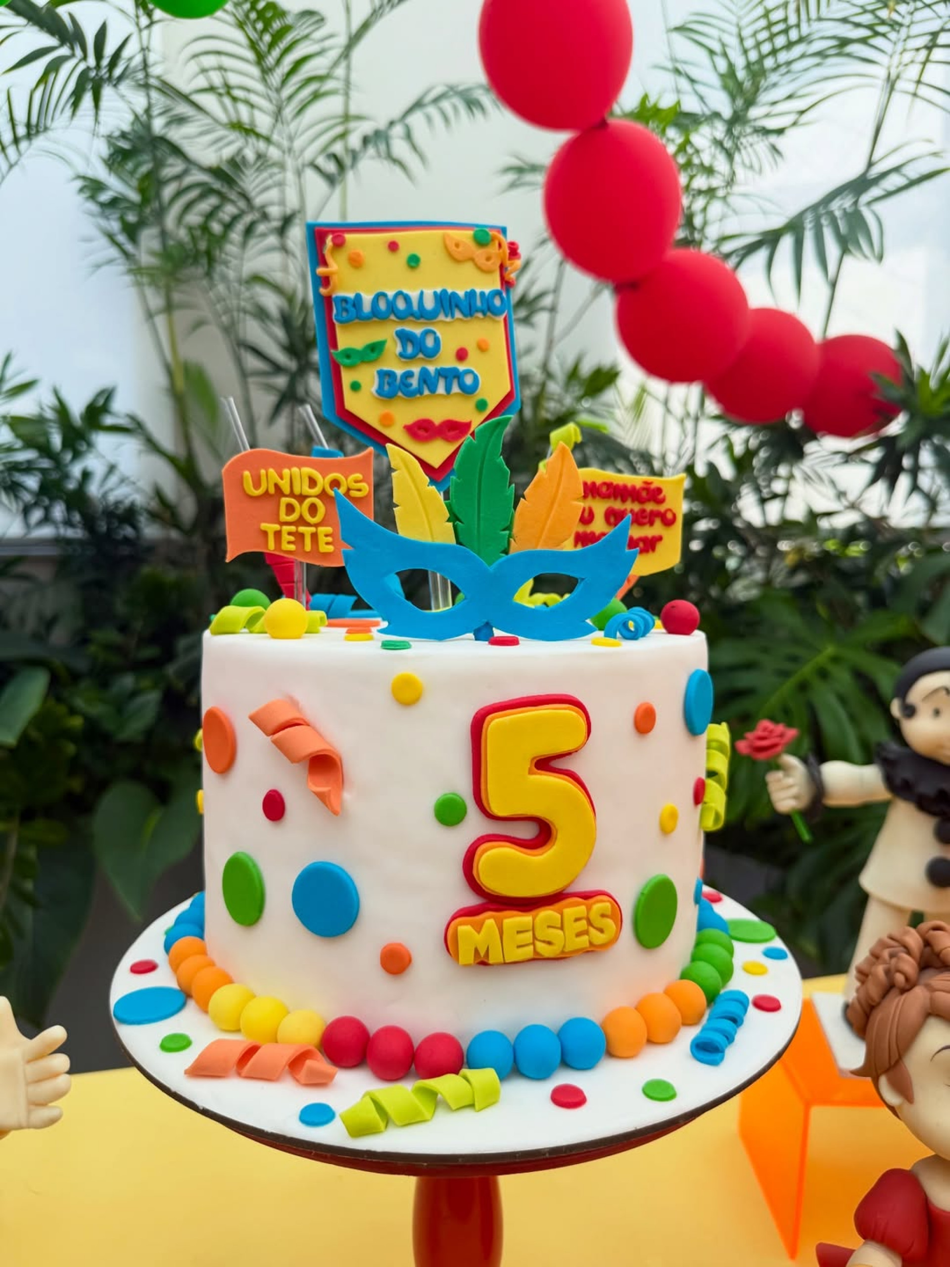 Carol Peixinho mostrou bolo do mesversário do filho - Reprodução/Instagram