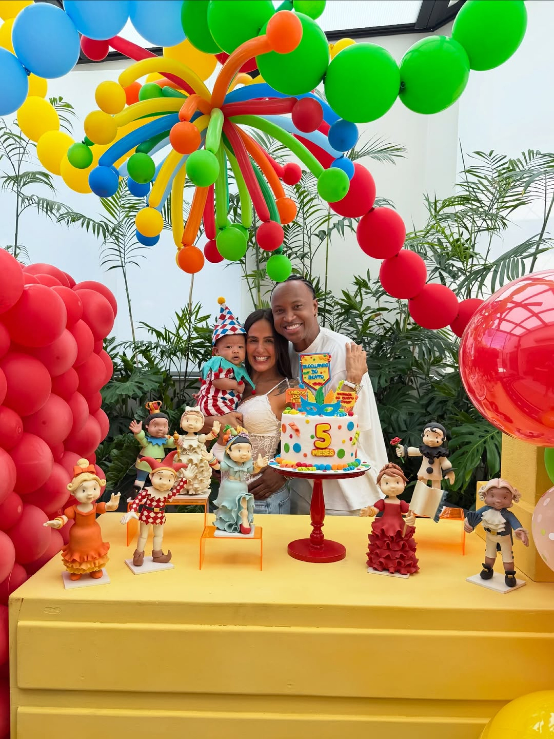 Carol Peixinho e Thiaguinho com o filho, Bento - Reprodução/Instagram