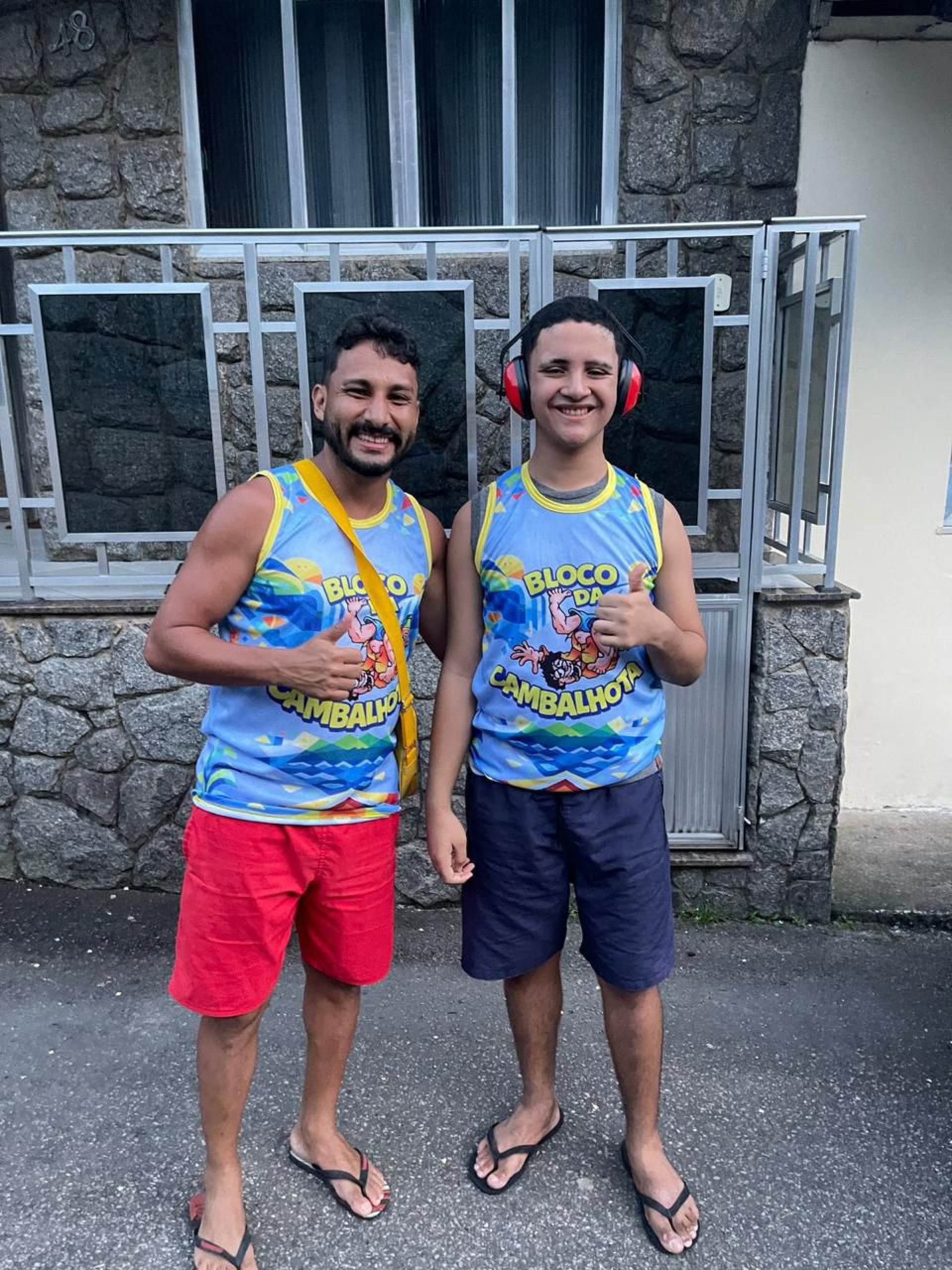 Bloco da Cambalhota reúne cerca de 10 mil foliões em Magé