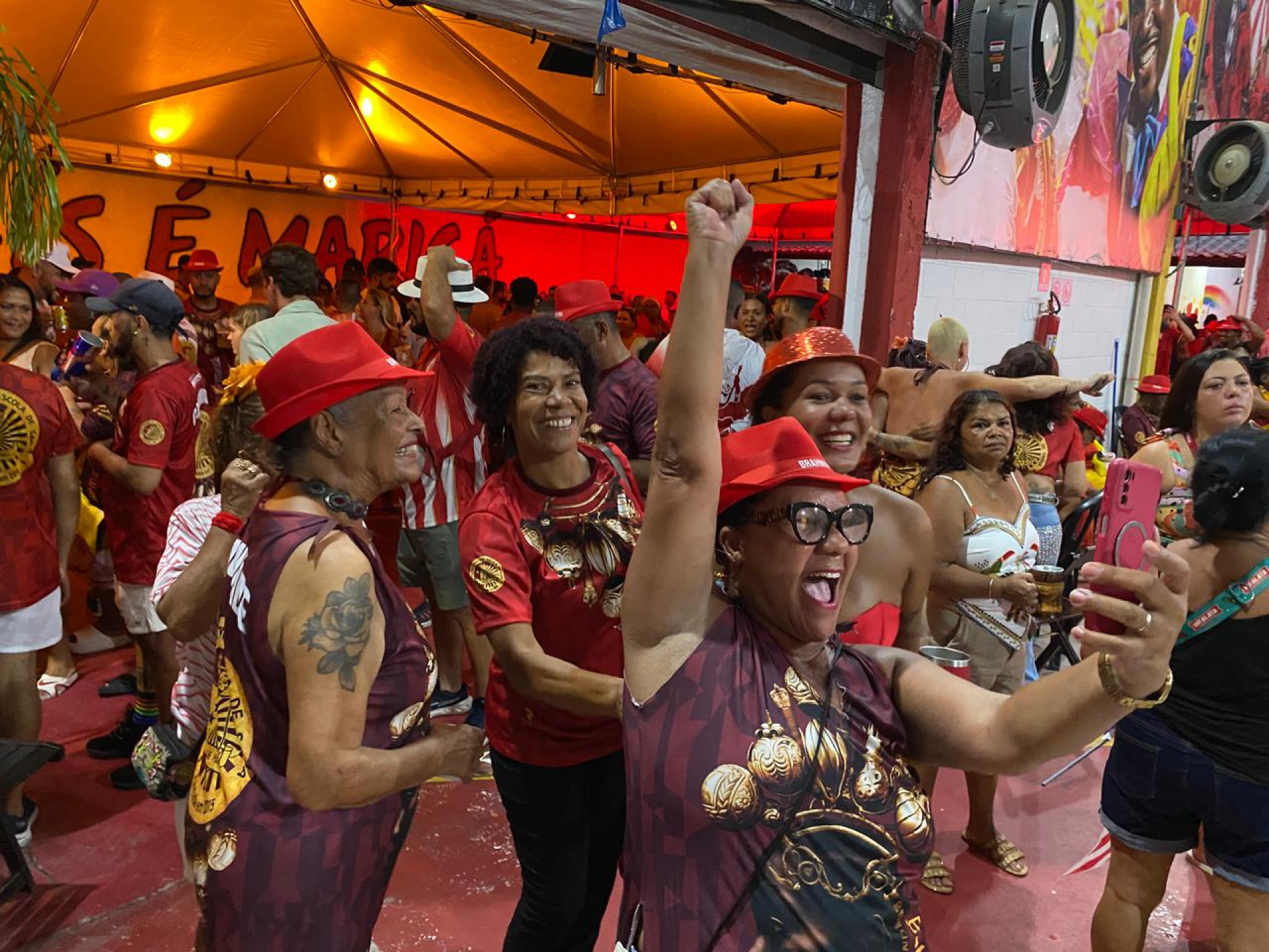 Torcedores comemoram título da União de Maricá - Foto: Thalita Queiroz / Agência O Dia