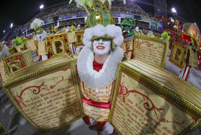 Carnaval na sala de aula: como os enredos das escolas de samba se tornam ferramenta de aprendizado