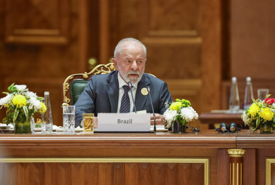 Lula diz que Trump 'age como se estivesse em um programa de TV’, mas no privado é 'tranquilo'