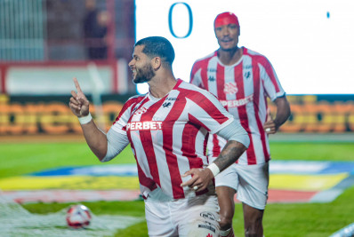 Bangu vence o Volta Redonda com golaço e abre vantagem na Taça Rio