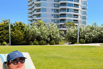 Ana Maria surge de biquíni durante folga do 'Mais Você'