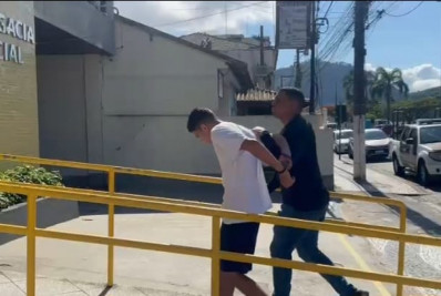 Policiais da 166ª DP prendem 