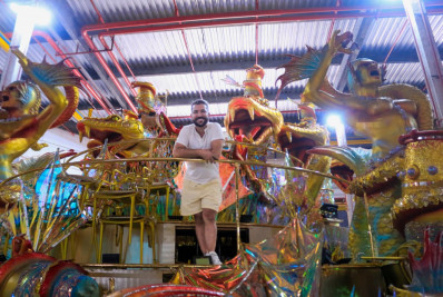 Escolas finalizam reparos em alegorias e vivem expectativa do Desfile das Campeãs