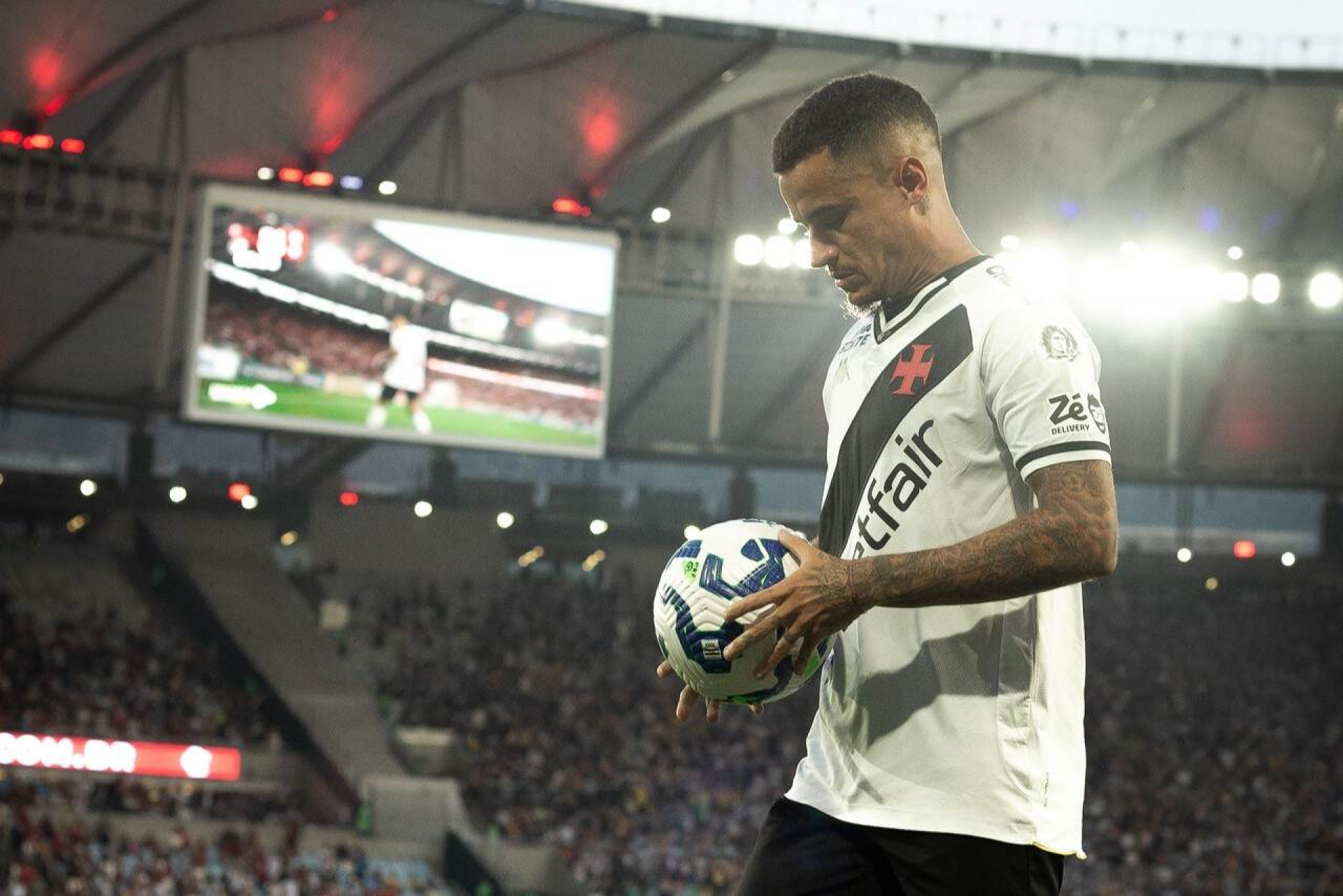 Vasco anuncia rescis&atilde;o de contrato com Coutinho e encerra segunda passagem