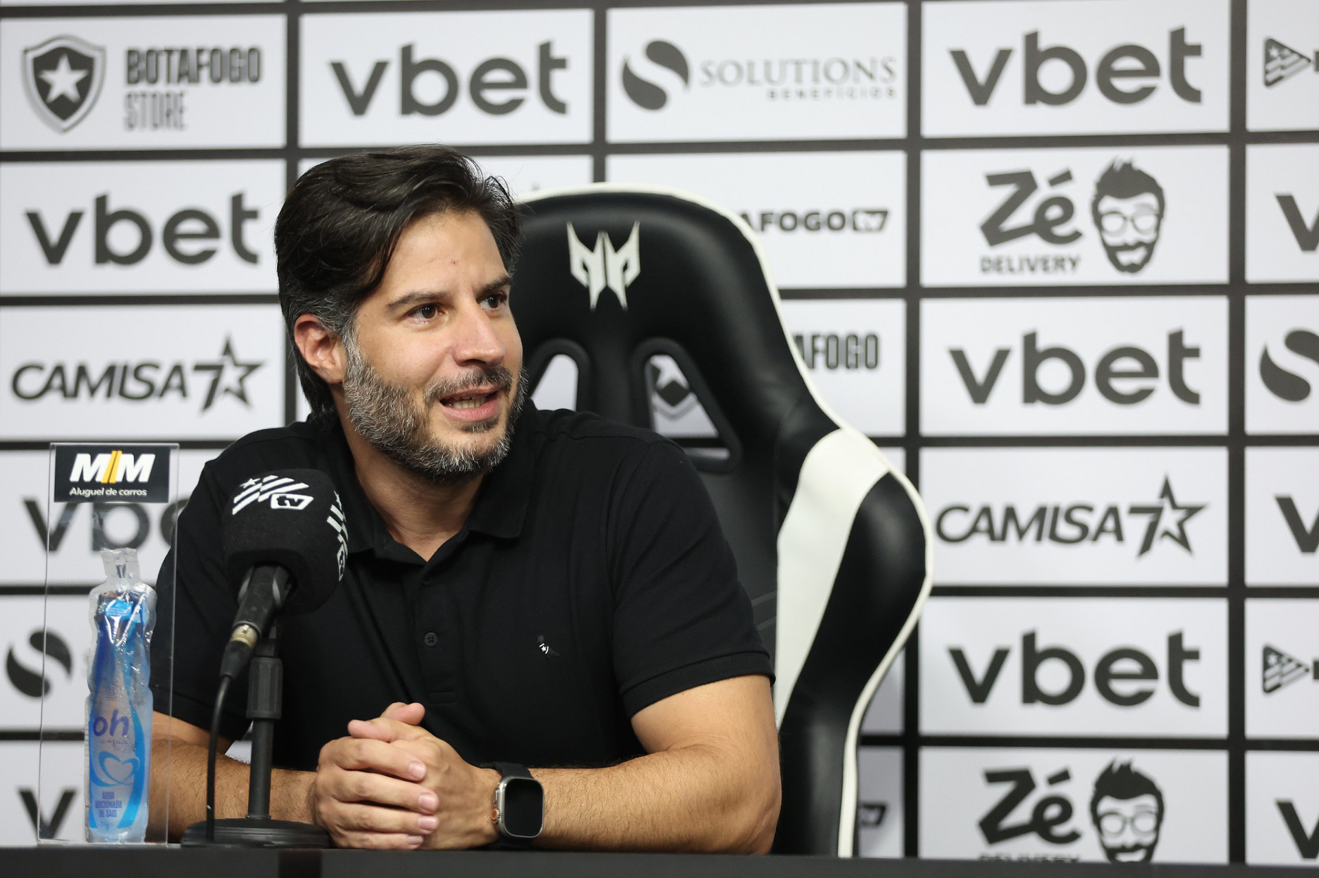 Diretor traz detalhes da escolha por Franclim Carvalho como novo técnico do Botafogo