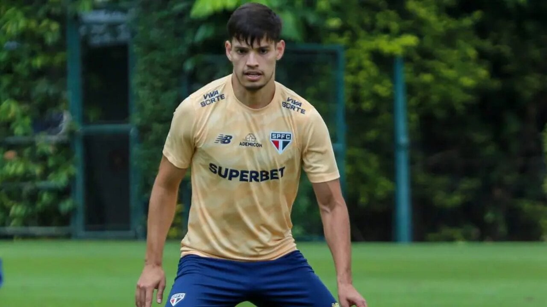 S&atilde;o Paulo: Crespo ter&aacute; dois retornos e poss&iacute;vel estreia de refor&ccedil;o no Paulist&atilde;o