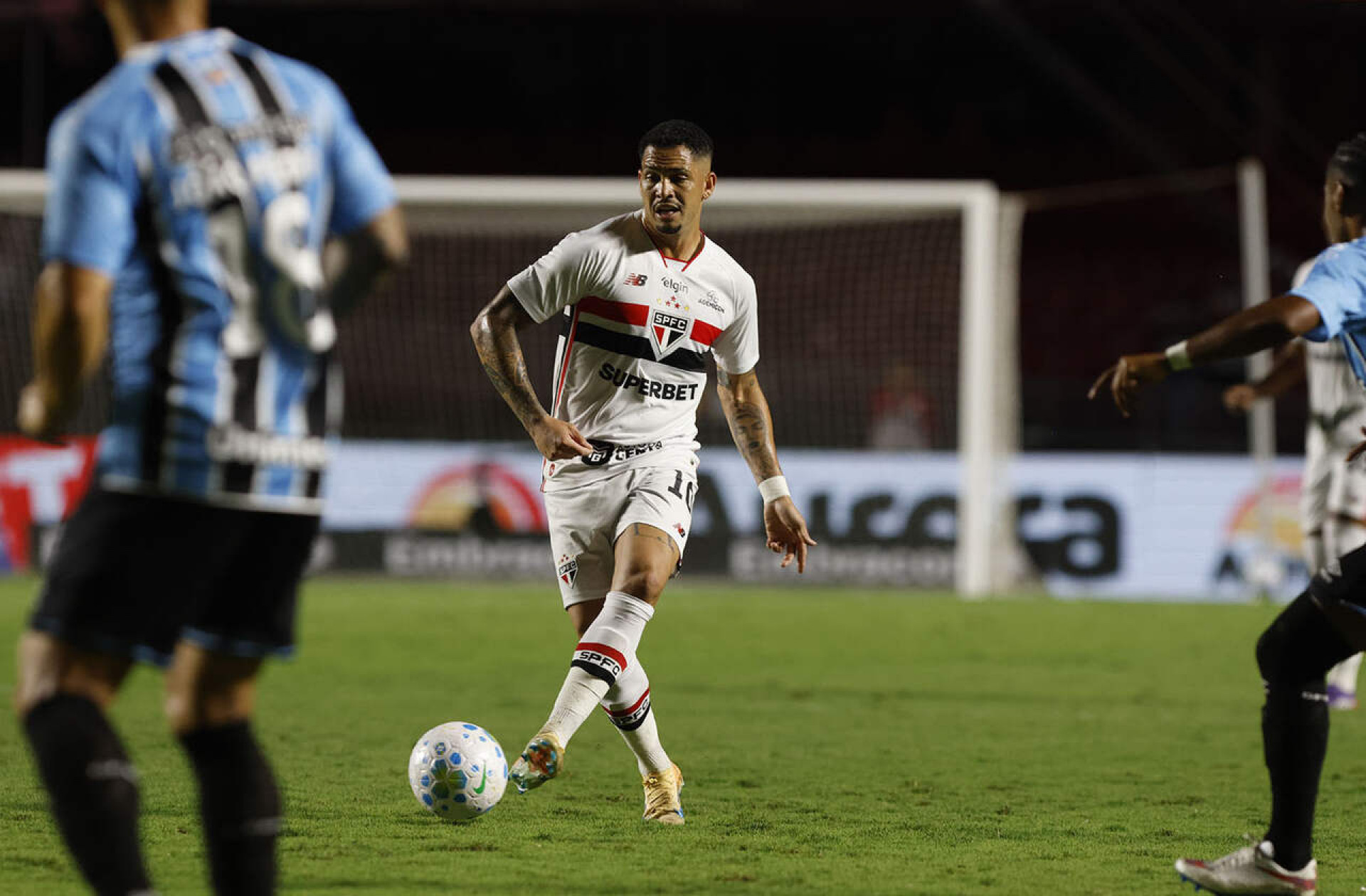 S&atilde;o Paulo anuncia renova&ccedil;&atilde;o de contrato com Luciano at&eacute; 2028