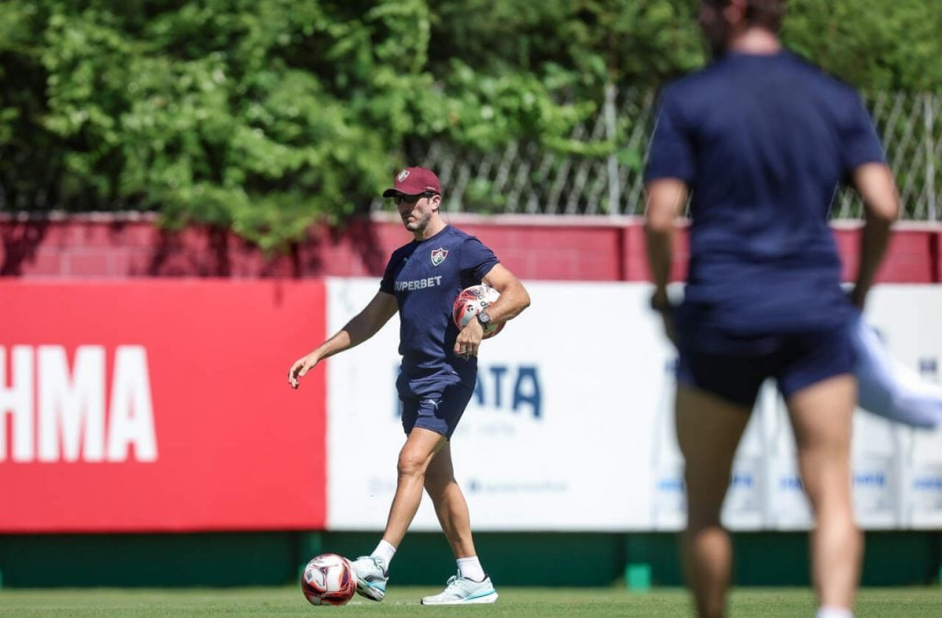 Recupera&ccedil;&atilde;o de Cano aumenta op&ccedil;&otilde;es de Zubeld&iacute;a no ataque