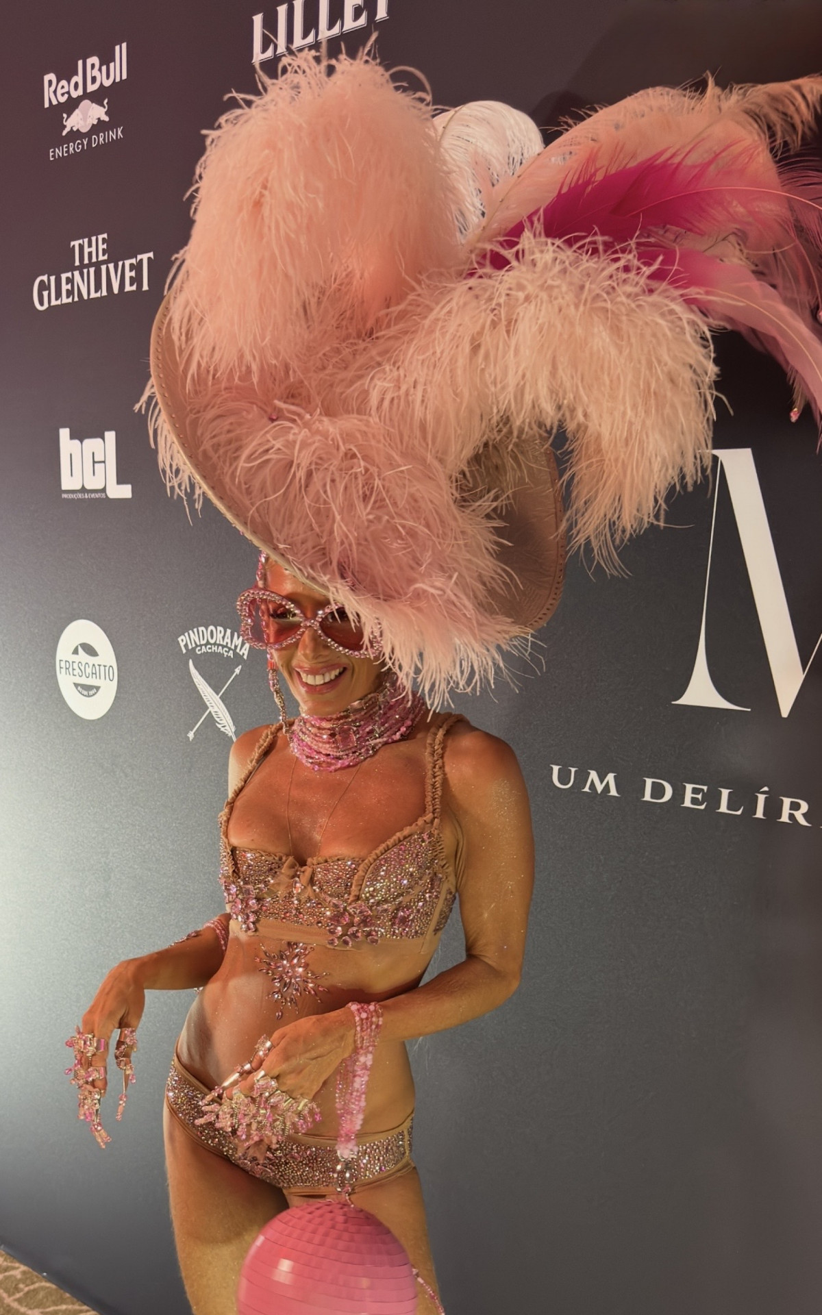 Adriane Galisteu, Fairmont Rio, baile de máscaras, Alexandre Herchcovitch, celebridades, televisão, coluna Andrei Lara, Rio de Janeiro